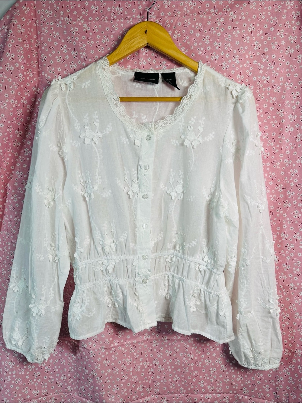 Women's White Embroidered Button-Front Peplum Blouse